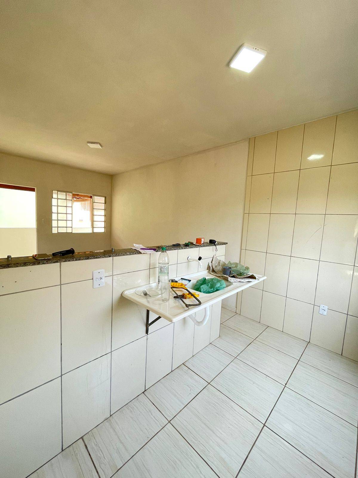 Casa à venda com 2 quartos, 60m² - Foto 10