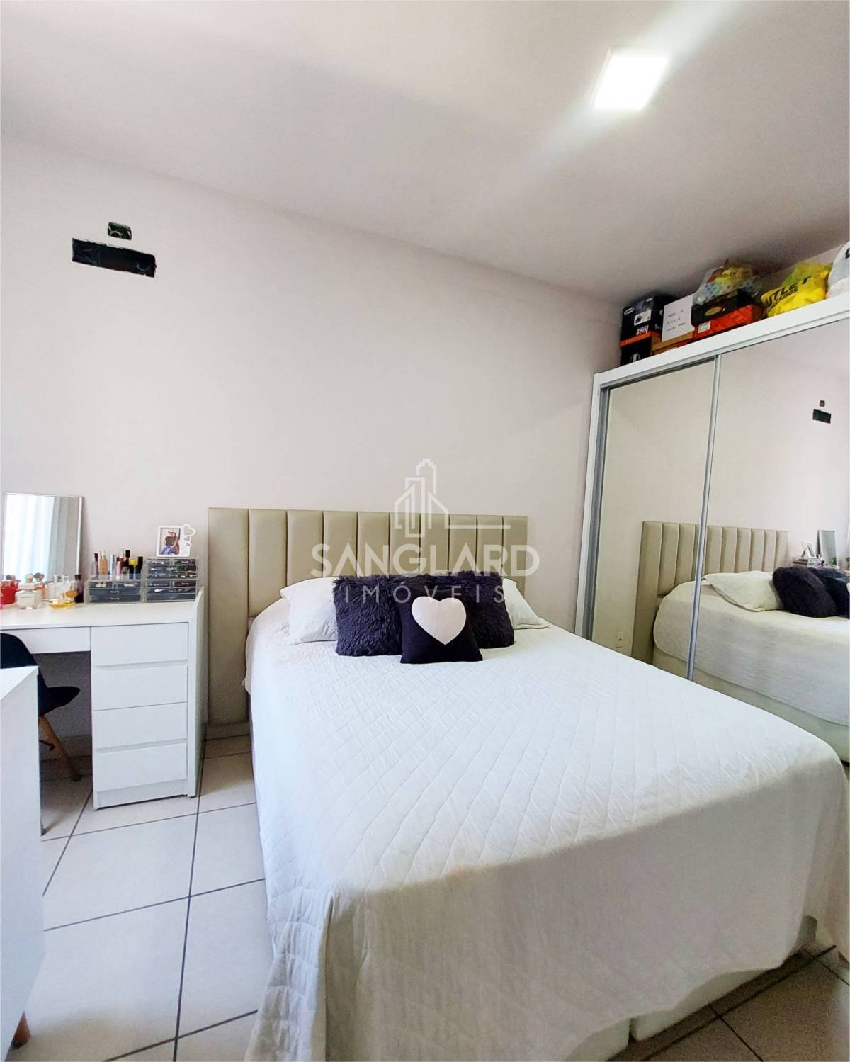 Apartamento à venda com 3 quartos, 117m² - Foto 2